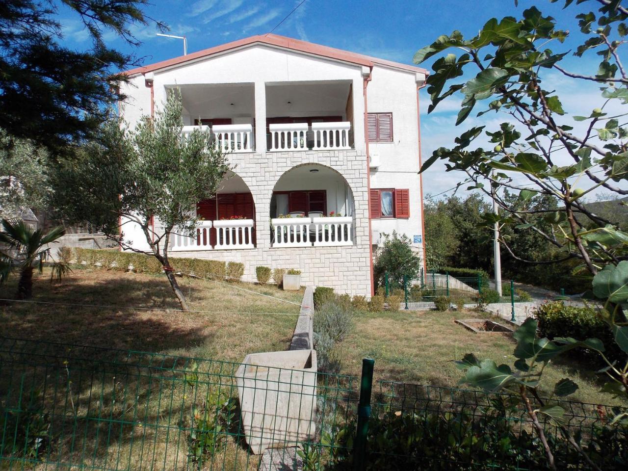 Apartments Rogic Jadranovo Bagian luar foto