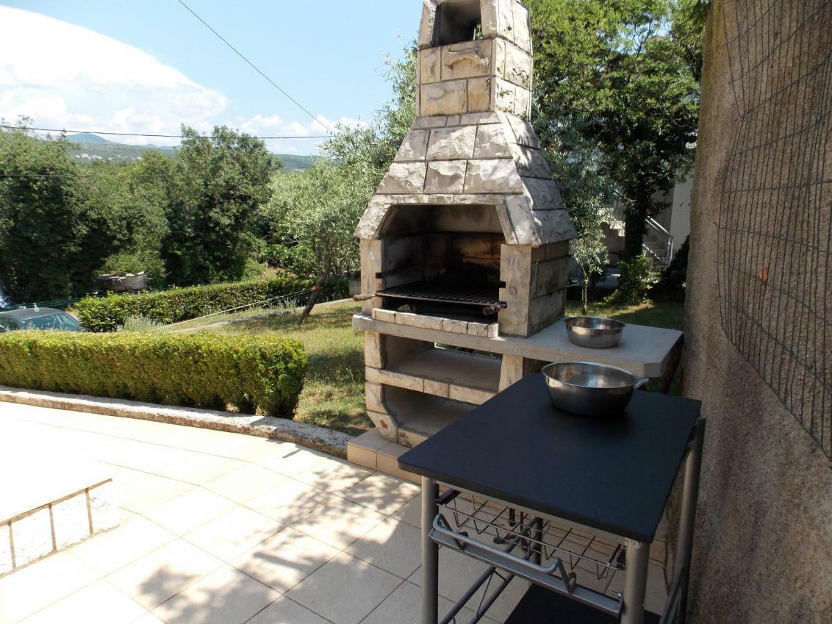 Apartments Rogic Jadranovo Bagian luar foto